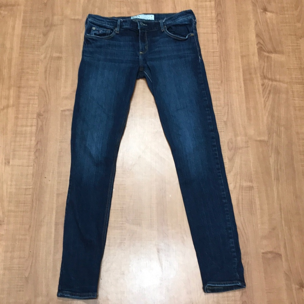 Hollister women’s size 7 dark denim jeans